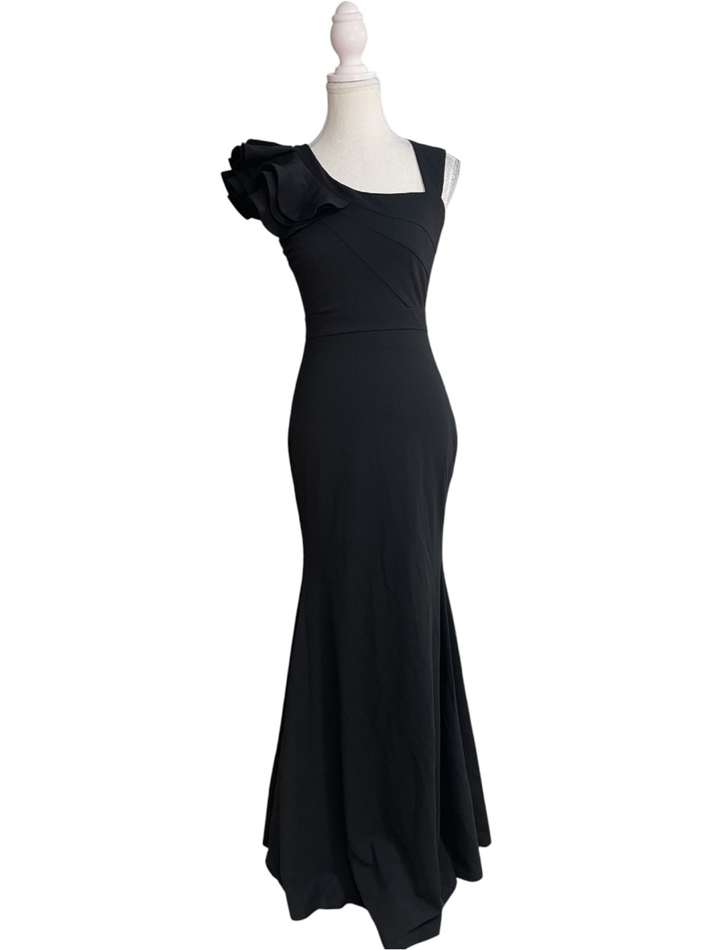 Lulus Lucette Sleeveless One-Shoulder Ruffle Detail Mermaid Maxi Dress Black